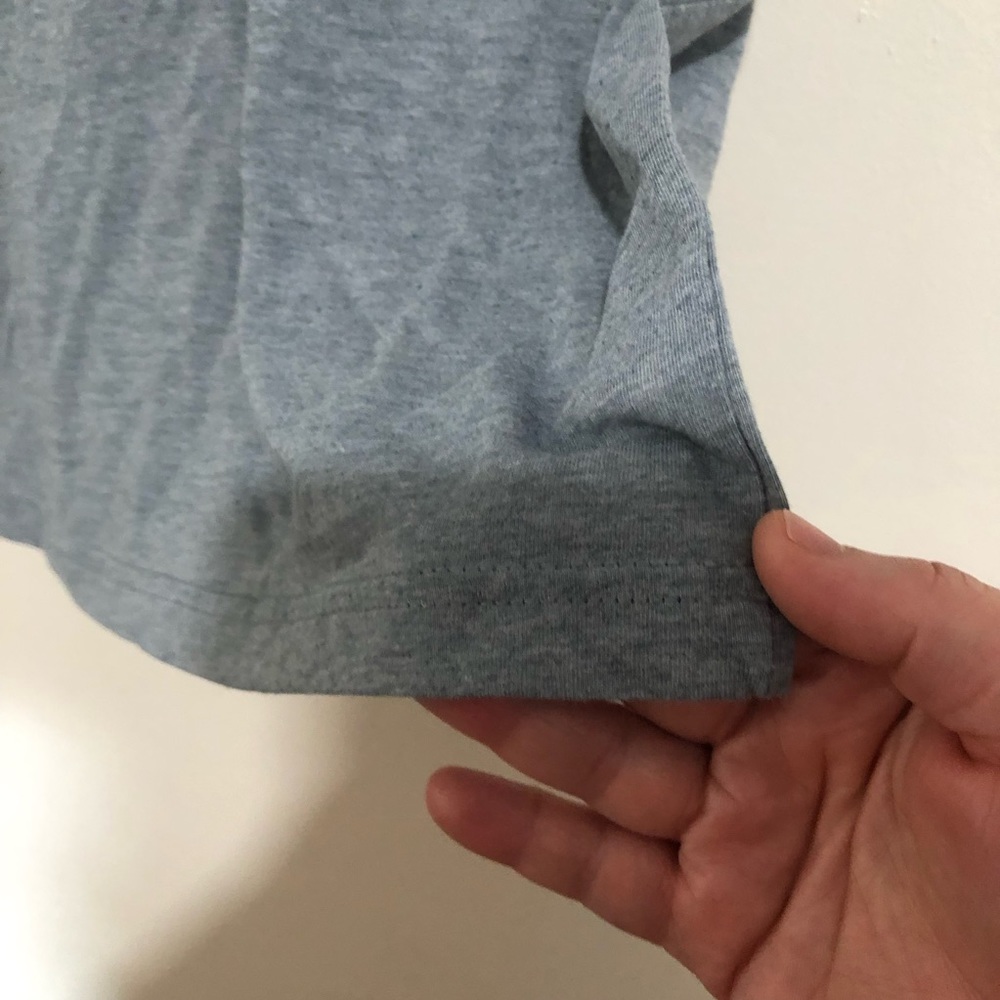 🔴Disney Gray Winnie The Pooh T Shirt. Size XS. - Picture 6 of 8